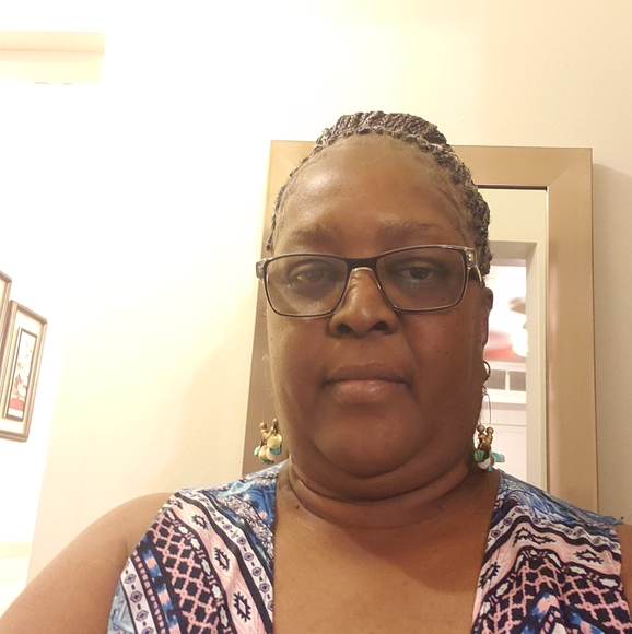 Meet your Posher, Dyanna - Picture 5 of 6